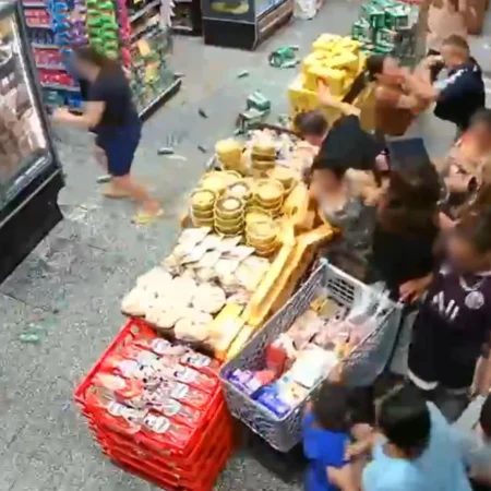 Feminicídio em São Paulo: mulher é morta a facadas por companheiro em supermercado