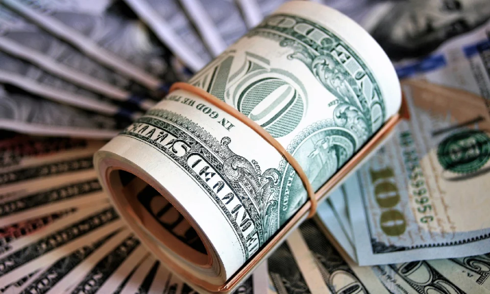Ação do Tesouro dos EUA faz dólar despencar e impulsiona forte alta na B3