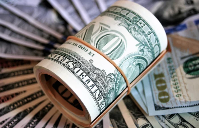 Ação do Tesouro dos EUA faz dólar despencar e impulsiona forte alta na B3