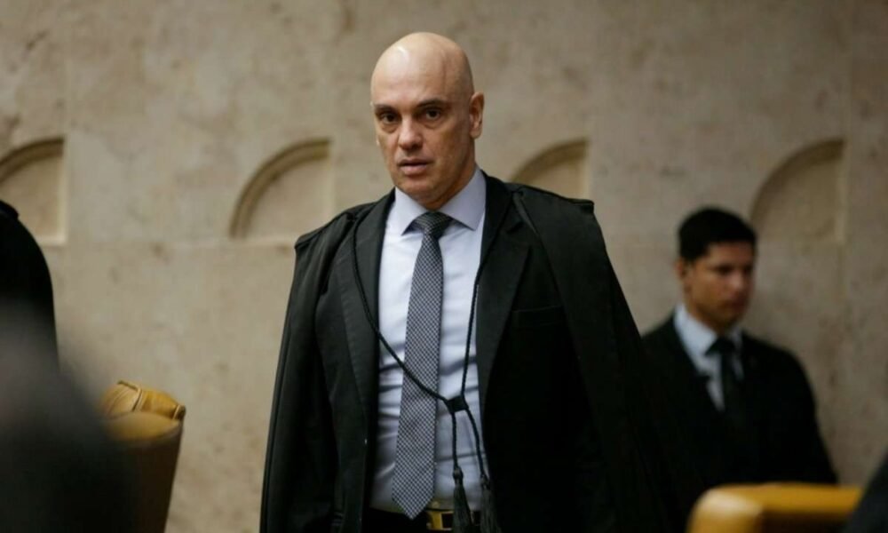 Documento apócrifo usado por Moraes contra Mendonça aponta confecção de dossiês sigilosos na PF, diz site