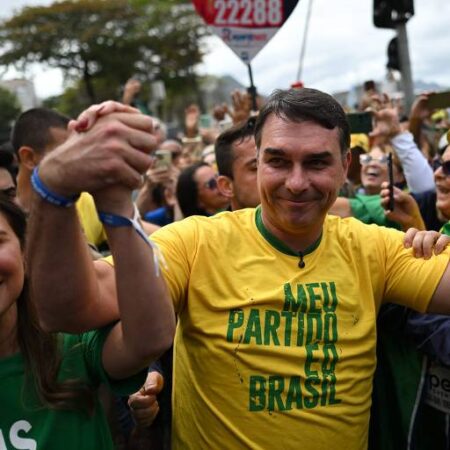 Racha no STF vira trunfo eleitoral estratégico para Flávio Bolsonaro em 2026, apontam aliados