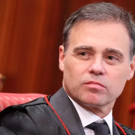 No TSE, Mendonça vota pela manutenção de ordem que mandou apagar publicações de Nossa Senhora Aparecida