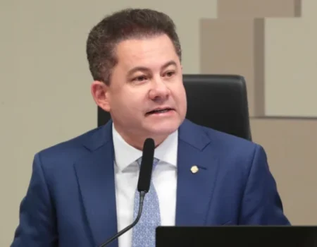 PF cumpre mandados em apuração sobre desvio de emendas envolvendo o deputado Cezinha de Madureira