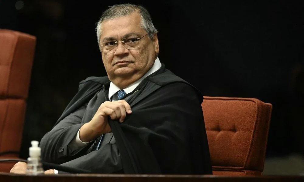 Reviravolta no STF: Flávio Dino anula liminar e devolve comando da PF a Andrei Rodrigues