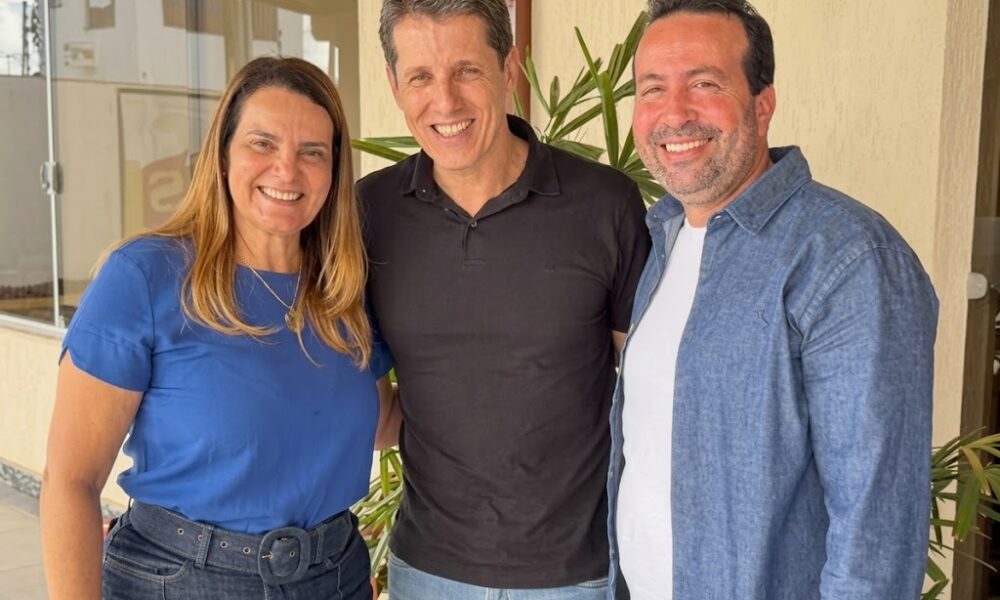 Direita divide estratégias em Conquista: Wagner Alves foca em articulação regional e Lara Fernandes prioriza base municipal