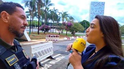 Jornalista é impedida de transmitir ao vivo em frente ao Congresso Nacional